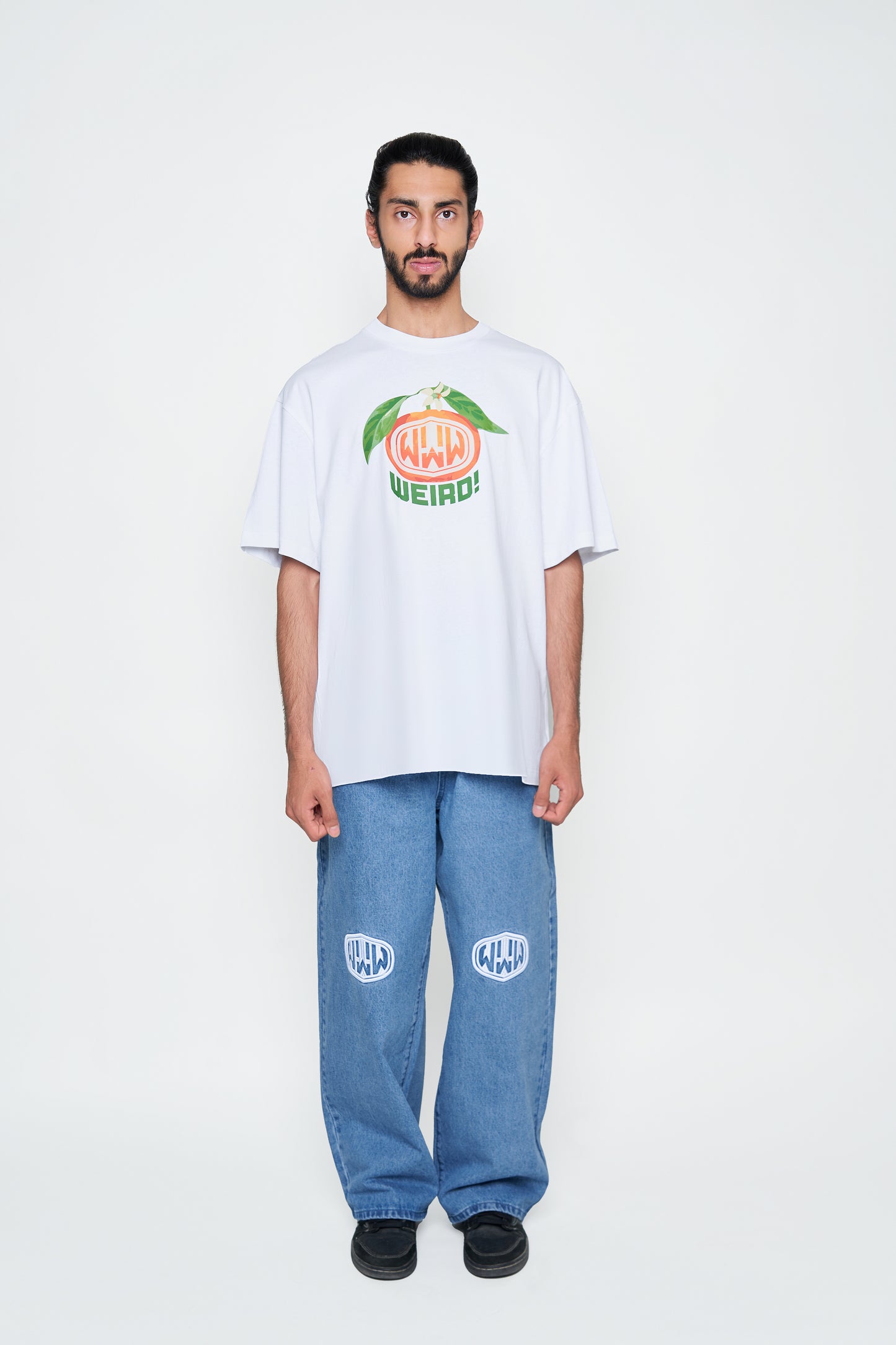 THE WEIRD ORANGE - WHITE - TSHIRT
