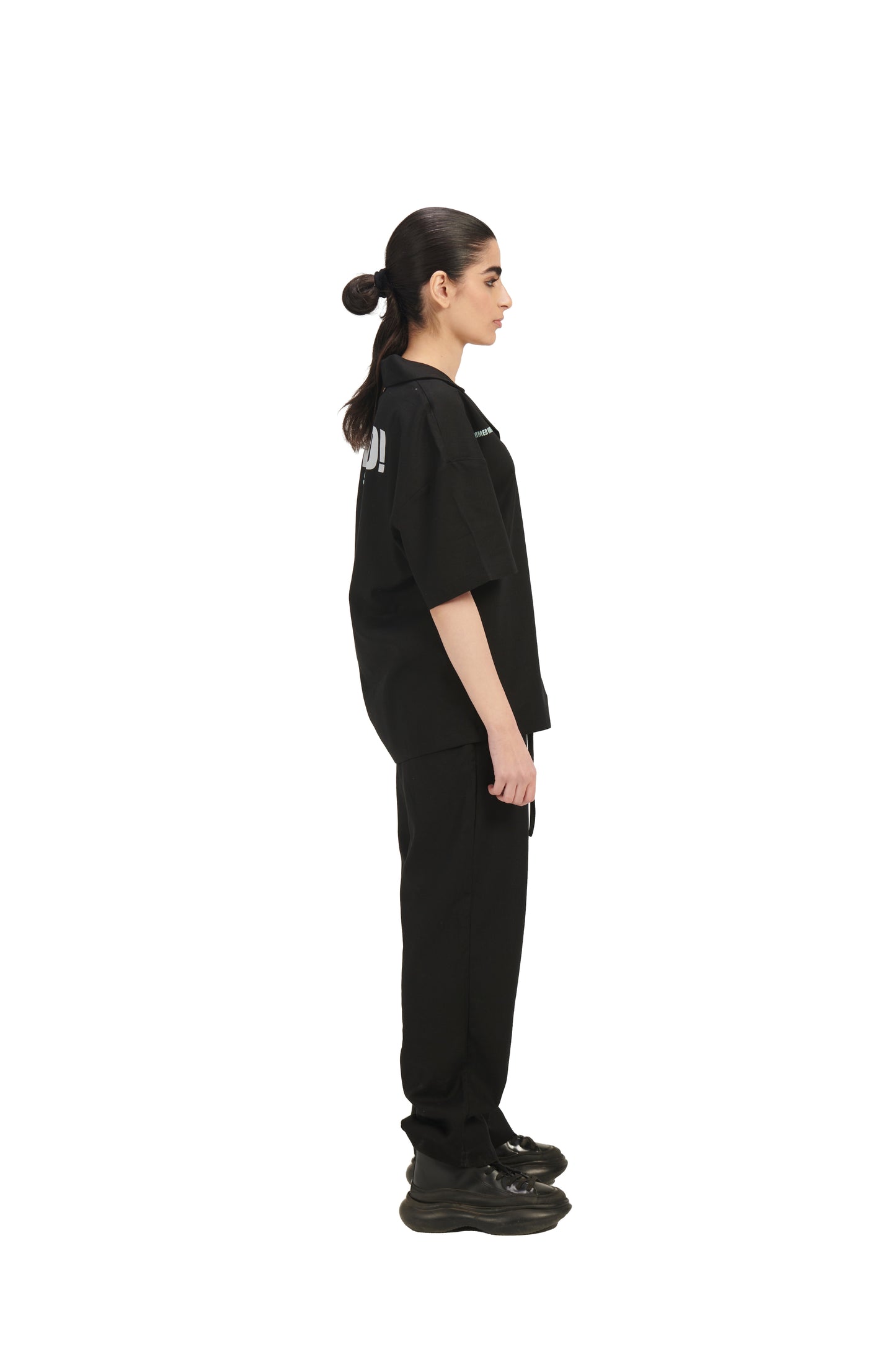 CLASSIC BLACK SHIRT